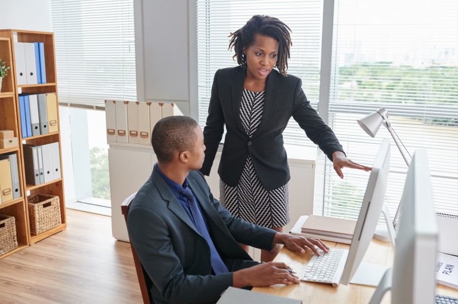 Earn R237 453 – R279 708 per annum as a Secretary at the Department of Defence South Africa